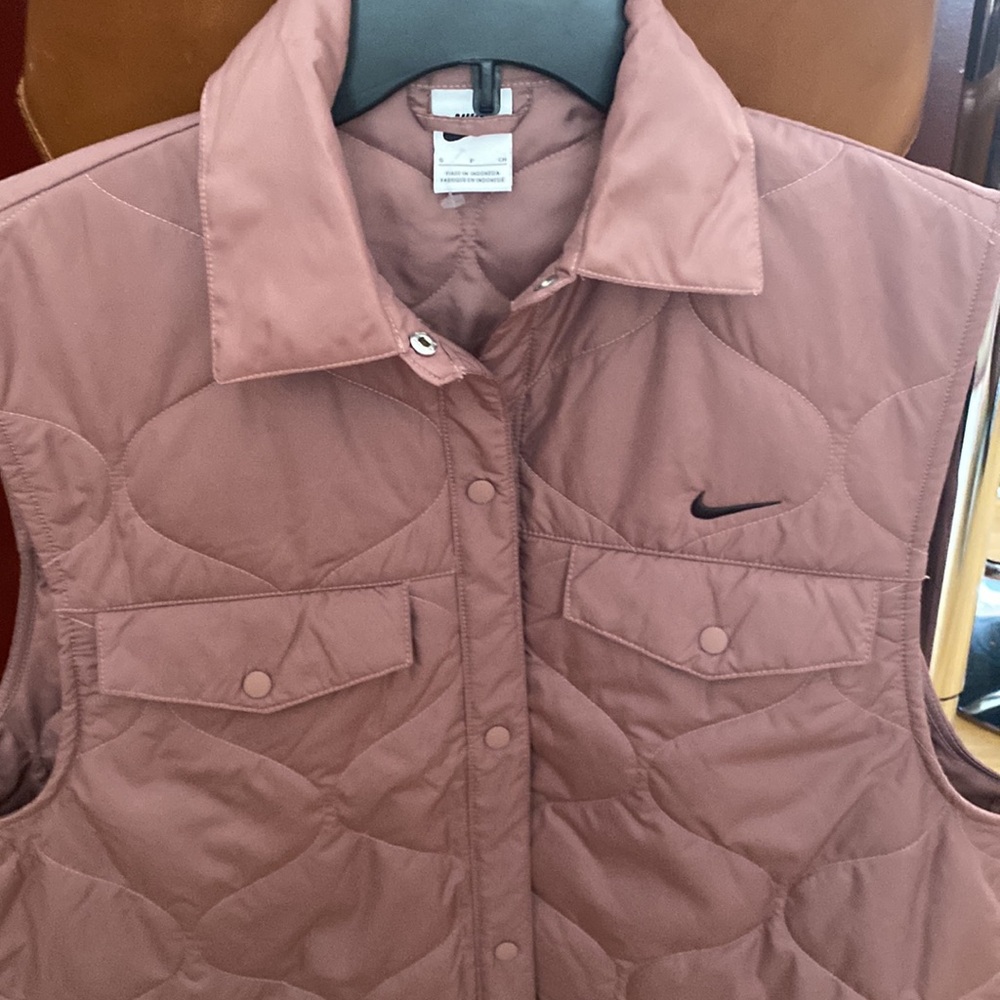 Nike Sportswear Essential Smoky Quilted Vest - Picture 5 of 8